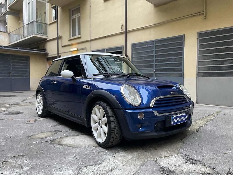 Usata Mini Cooper S 163 CV (119 kW) 2003 Blu metallizzato Utilitaria