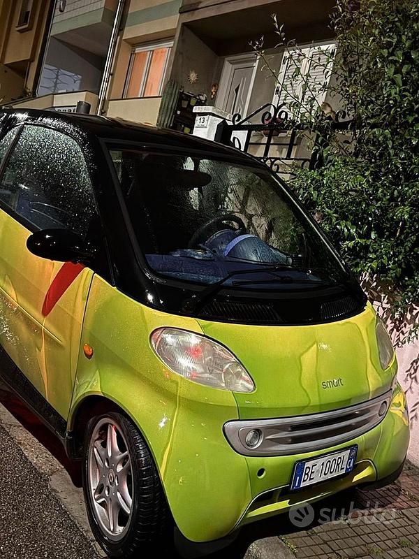 Usata 1999 Smart ForTwo Coupé Coupé | 2500 € (Cara) - Immagine 1/1