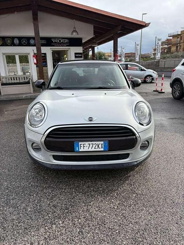 Usata Mini Cooper D Hype 116 CV (85 kW) 2016 Argento Utilitaria