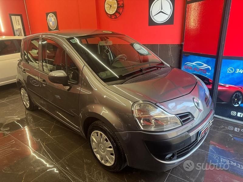 Usata Renault Modus Dynamique 86 CV (63 kW) 2010 Grigio Monovolume