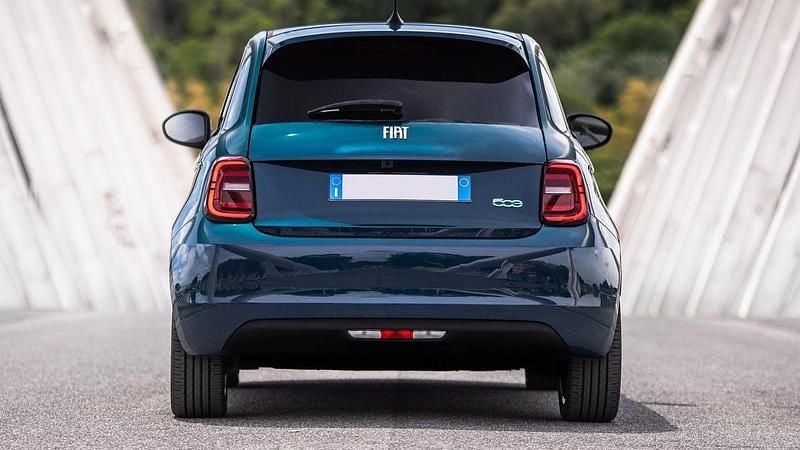 Usata Fiat 500e Action 42 kW (58 CV) 2024 Ice white Berlina