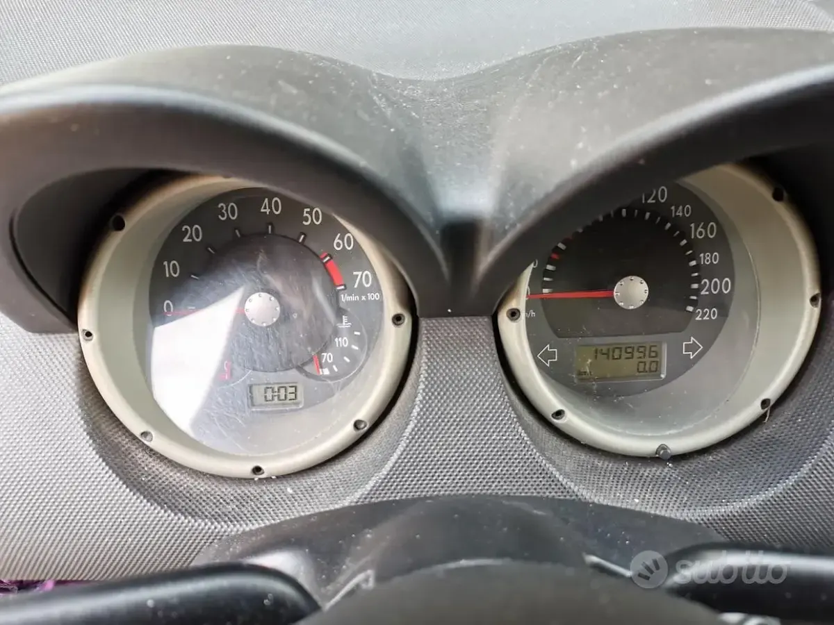 Usata VW Lupo 75 CV (55 kW) 2001 Nero Utilitaria