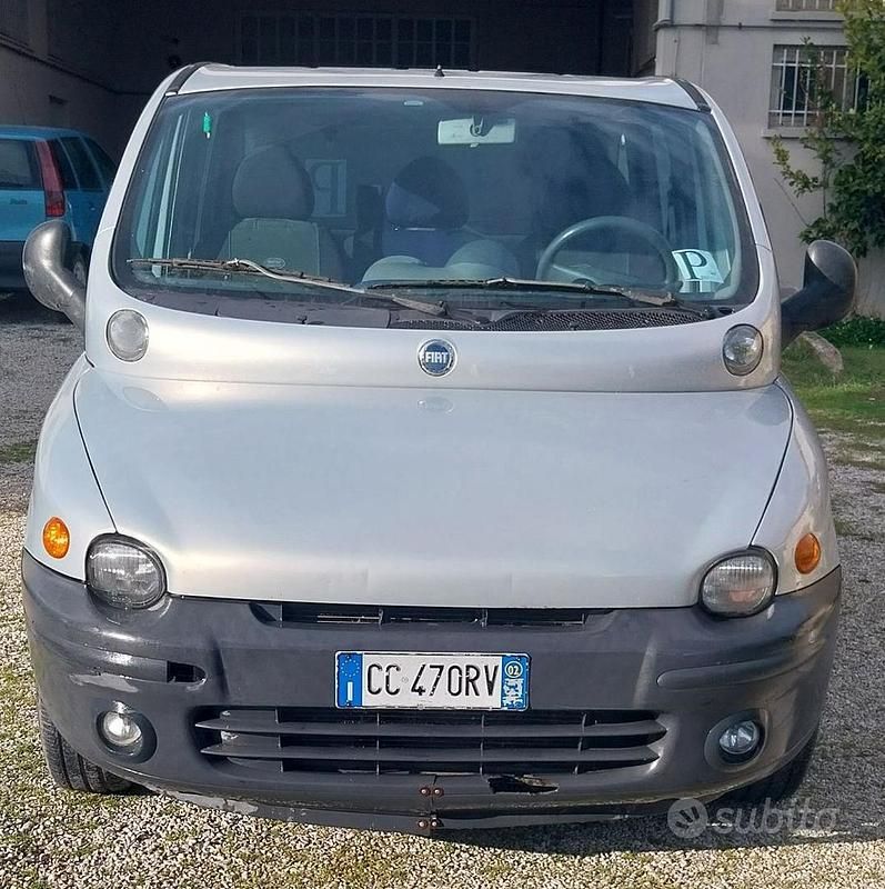 Usata Fiat Multipla 105 CV (77 kW) 2002 Grigio Monovolume