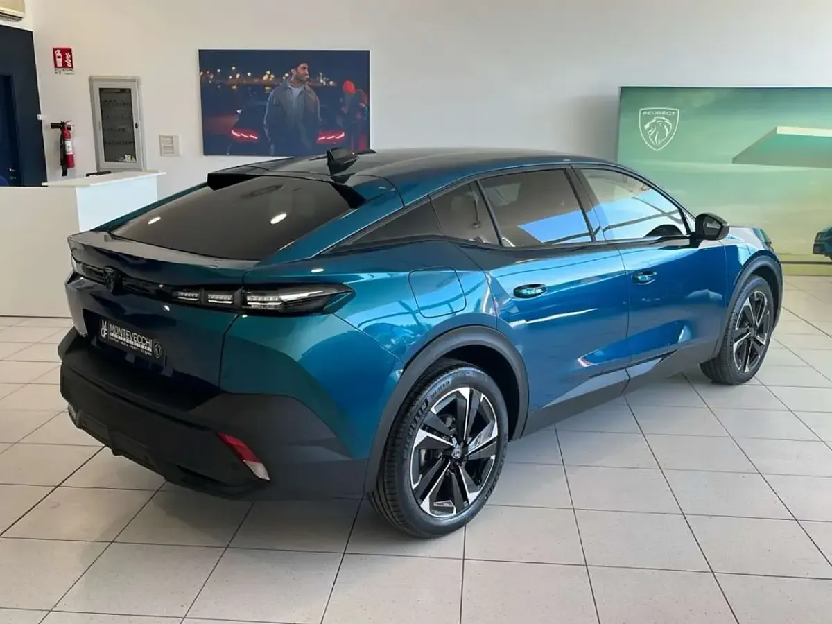 Nuova Peugeot 408 Allure 131 CV (96 kW) 2026 Blu/azzurro SUV