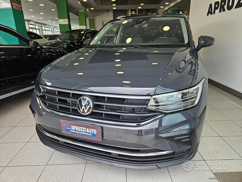 Usata VW Tiguan Life 150 CV (110 kW) 2023 Grigio SUV