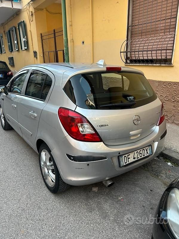 Occasion Opel Corsa 90 ch (66 kW) 2006 Gris Berline