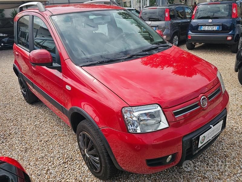 Usata Fiat Panda 4x4 Climbing 2011 Rosso Utilitaria