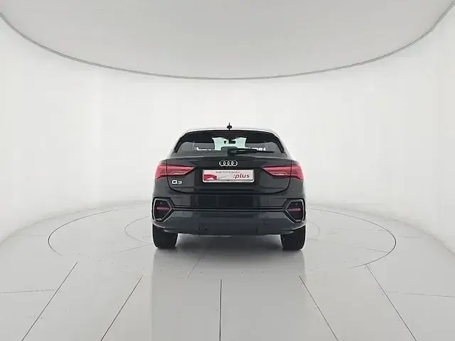 Usata Audi Q3 Sportback Business Plus 150 CV (110 kW) 2023 Nero mythos metallizzato SUV