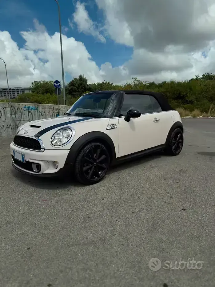 Usata Mini Cooper SD Cabriolet 143 CV (105 kW) 2011 Bianco Cabrio