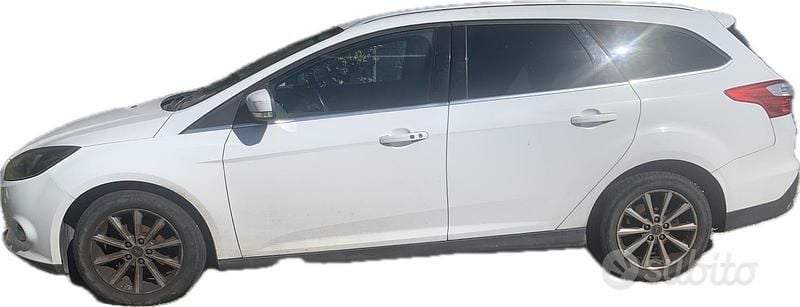 Usata Ford Focus 120 CV (88 kW) 2014 Bianco Station wagon