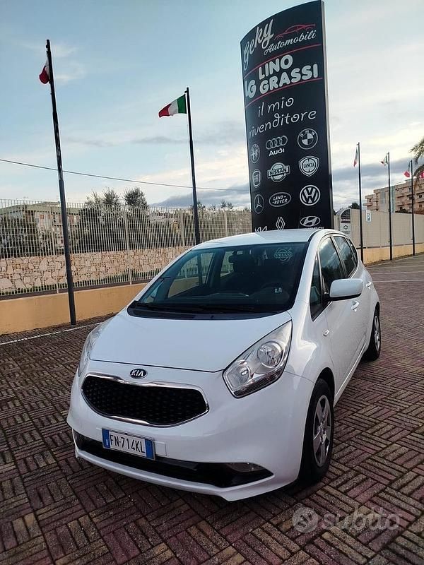 Usata Kia Venga 90 CV (66 kW) 2018 Bianco Utilitaria