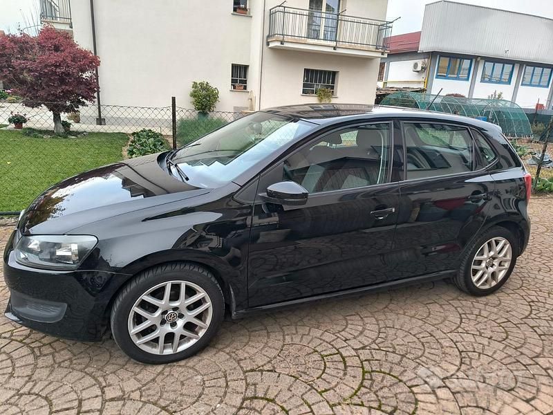 Usata VW Polo Trendline 75 CV (55 kW) 2011 Nero Berlina