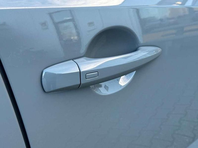 Usata Nissan Qashqai N-Connecta 140 CV (102 kW) 2022 Grigio SUV