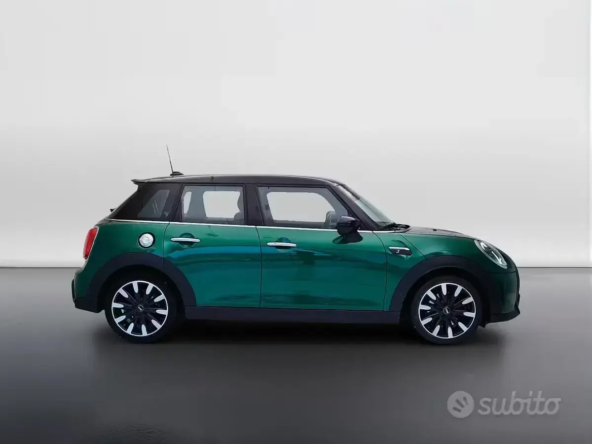Usata Mini Cooper S 178 CV (130 kW) 2022 Verde Utilitaria