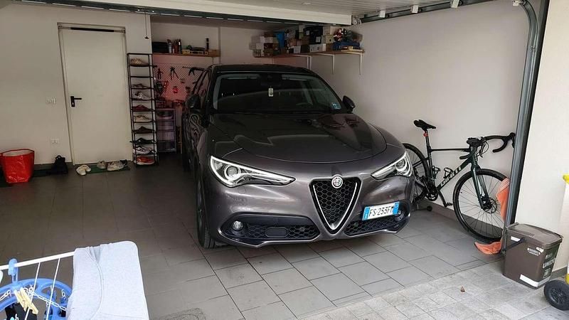 Usata 2018 Alfa Romeo Stelvio Super SUV | 19.800 € (Ottimo prezzo) - Immagine 1/4