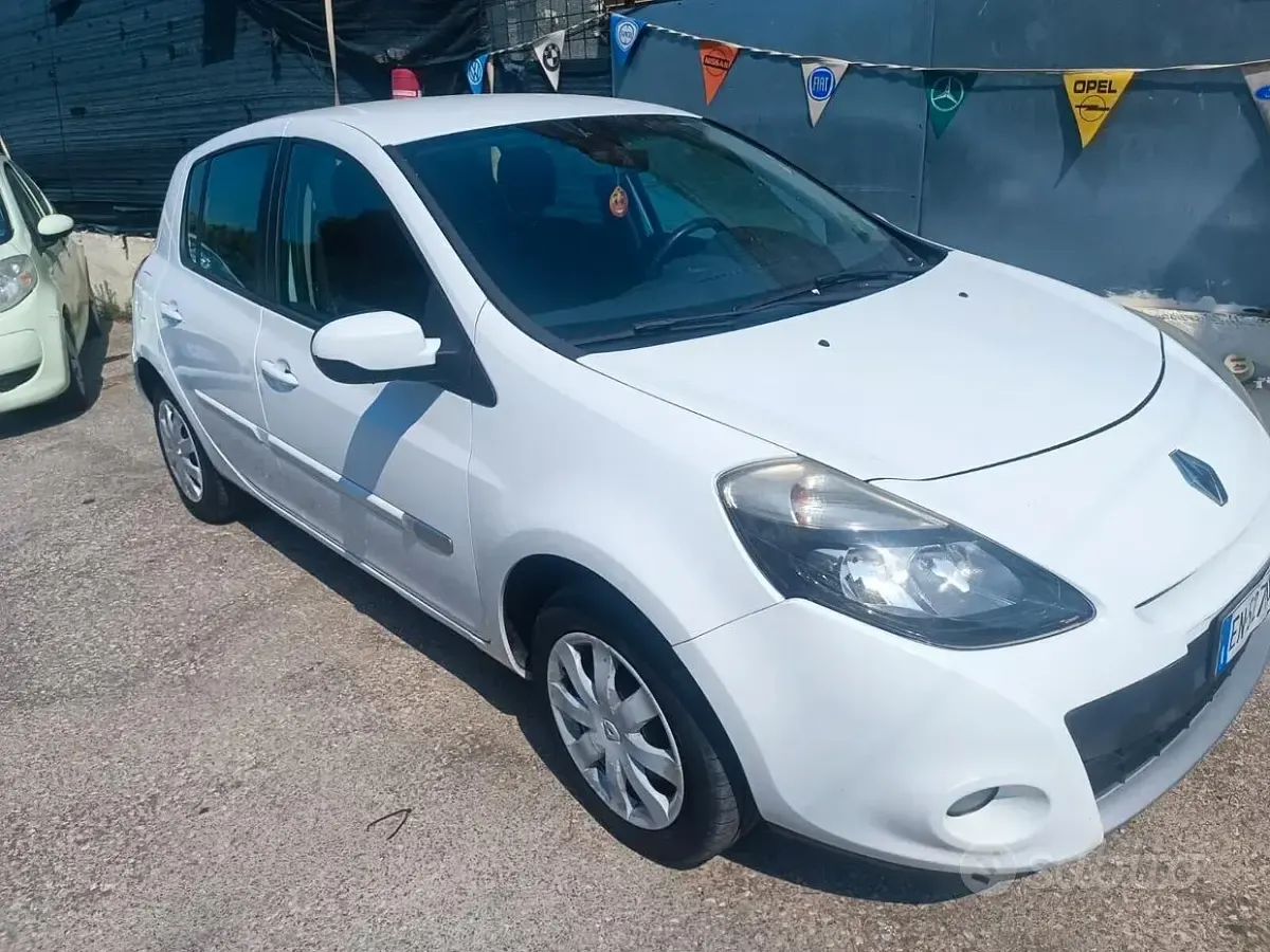 Usata Renault Clio IV 75 CV (55 kW) 2012 Berlina