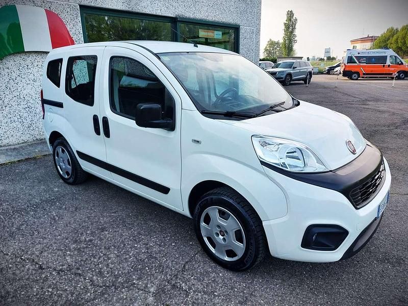 Usata Fiat Qubo Lounge 77 CV (56 kW) 2019 Bianco Monovolume