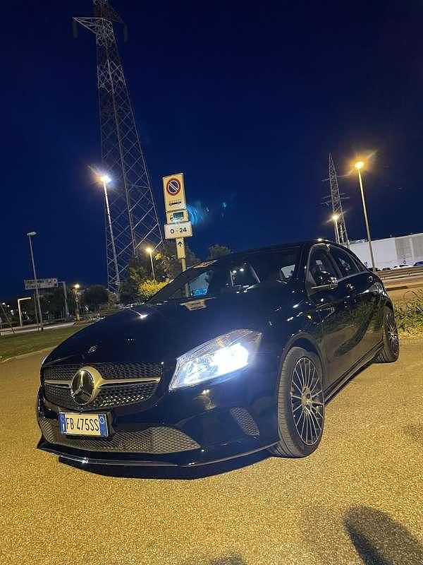 Usata Mercedes A180 Edition 109 CV (80 kW) 2015 Berlina