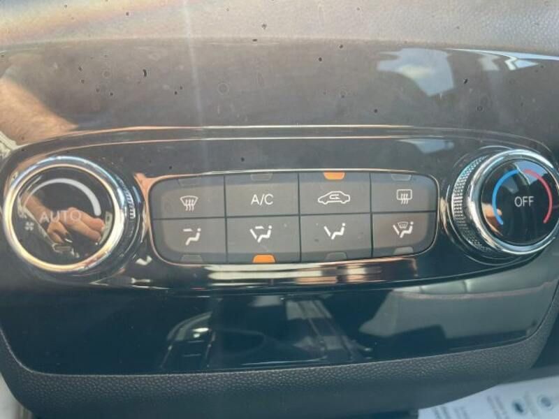 Usata EVO Evo 3 83 kW (113 CV) 2023 Grigio chiaro, nero SUV