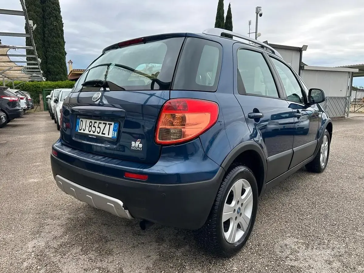Usata Fiat Sedici 120 CV (88 kW) 2006 Blu SUV