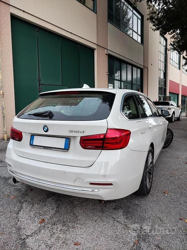 Usata BMW 316 Luxury Line 2015 Bianco Berlina