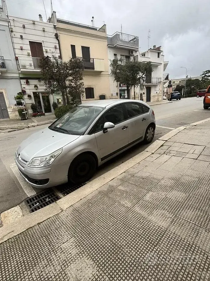 Usata Citroën C4 109 CV (80 kW) 2008 Grigio Berlina