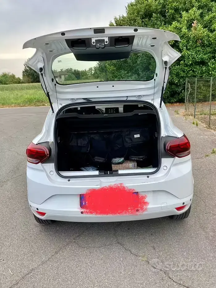 Usata Dacia Sandero 101 CV (74 kW) 2024 Bianco Berlina