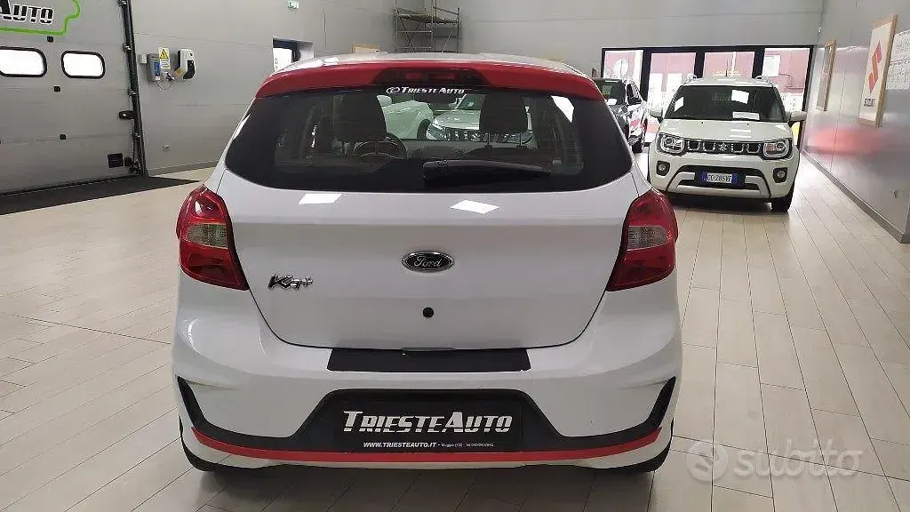Usata Ford Ka Plus 71 CV (52 kW) 2019 Bianco Utilitaria