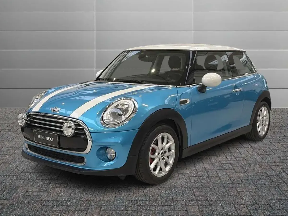 Usata Mini Cooper D 116 CV (85 kW) 2017 Azzurro Utilitaria