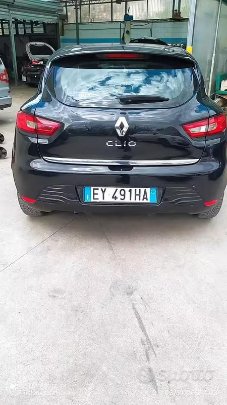 Usata Renault Clio IV 75 CV (55 kW) 2015 Nero Utilitaria