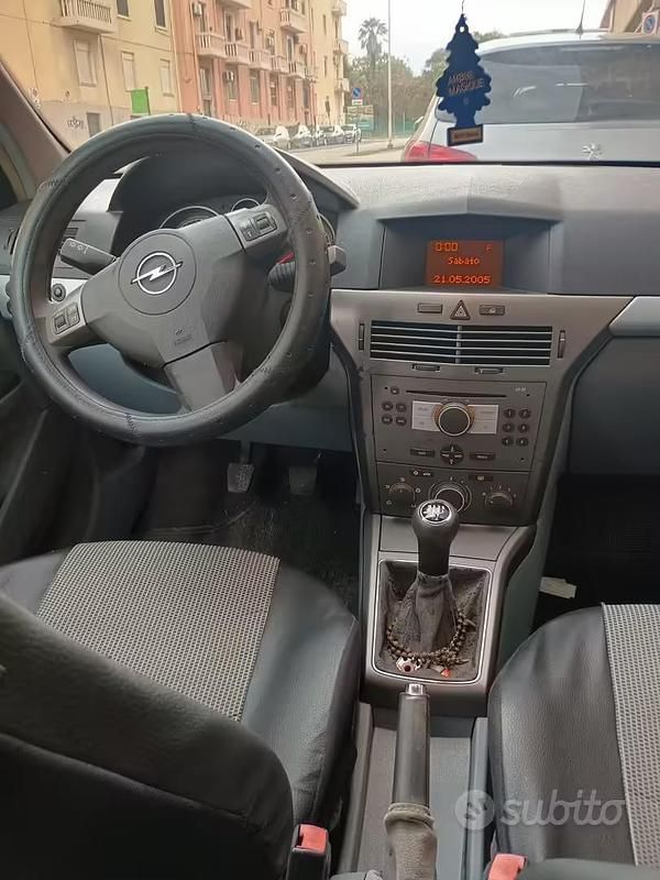 Occasion Opel Astra 101 ch (74 kW) 2006 Gris Break