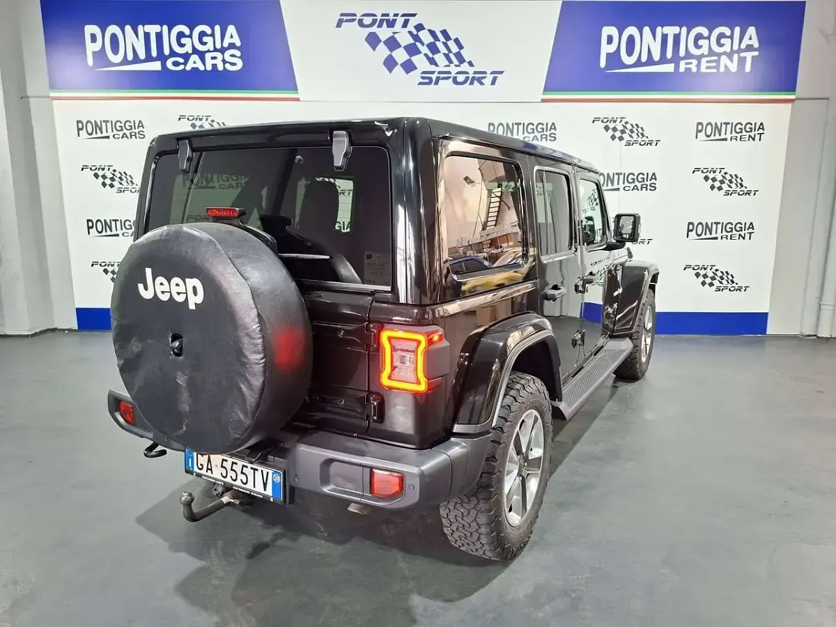 Usata Jeep Wrangler Sahara 272 CV (200 kW) 2020 Nero SUV