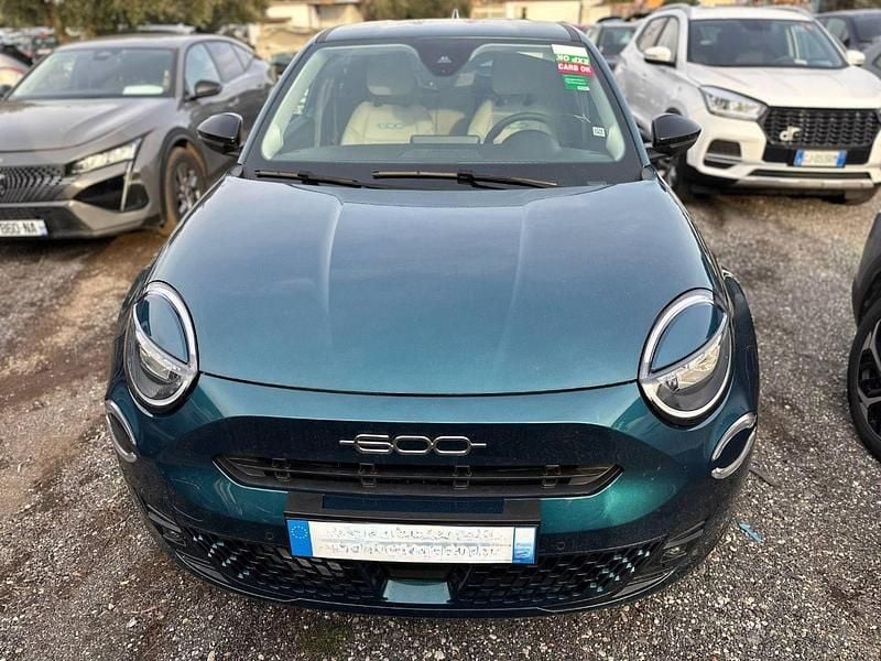 Verde Usata 2025 Fiat 600 La Prima SUV | 17.950 € (Super prezzo) - Immagine 1/4