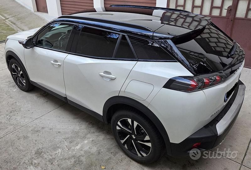 Usata Peugeot 2008 GTi 131 CV (96 kW) 2023 Bianco SUV
