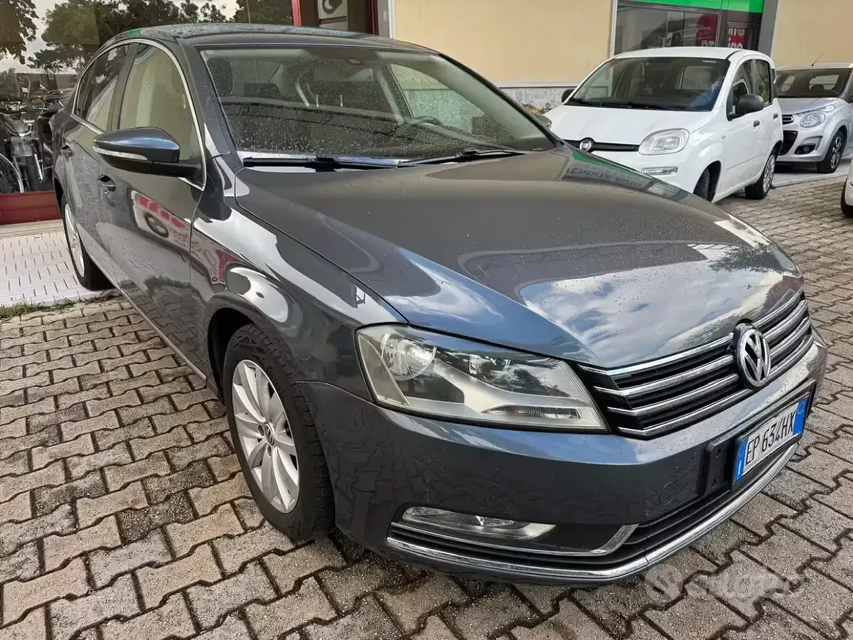Occasion VW Passat Comfortline 140 PK (102 kW) 2013 Grijs Sedan