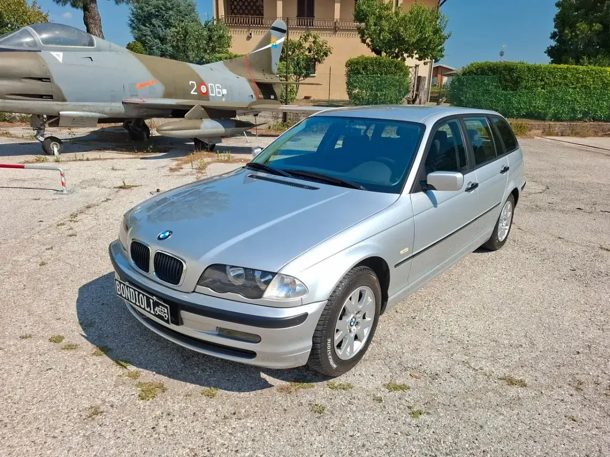 Usata BMW 318 118 CV (86 kW) 2000 Argento Station wagon