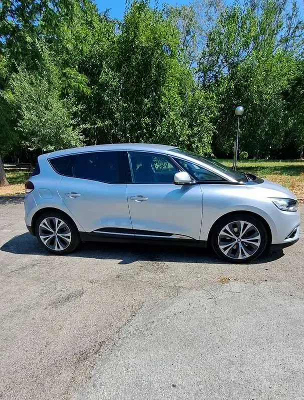 Usata Renault Scénic III Intens 131 CV (96 kW) 2017 Monovolume
