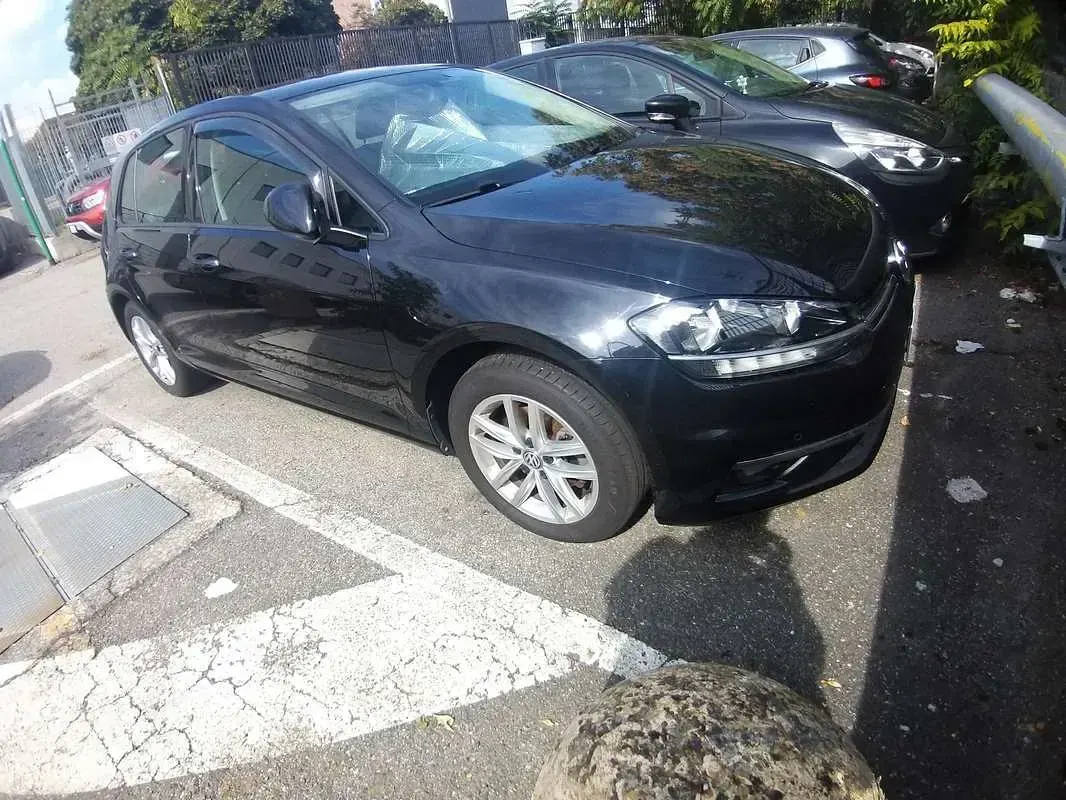 Usata VW Golf VII 105 CV (77 kW) 2018 Cabrio