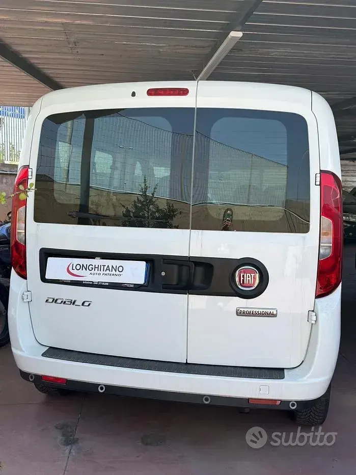 Usata Fiat Doblò Easy 105 CV (77 kW) 2020 Bianco Monovolume