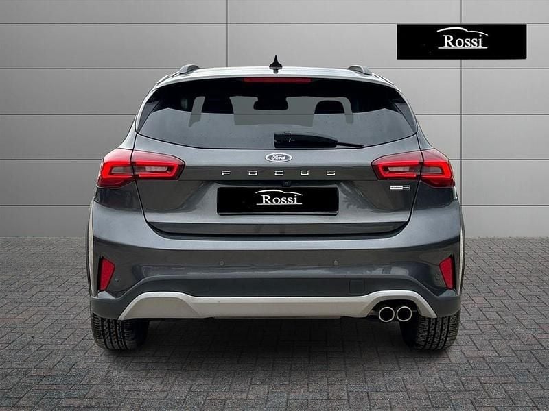 Usata Ford Focus Active 125 CV (91 kW) 2022 Grigio metallizzato Berlina