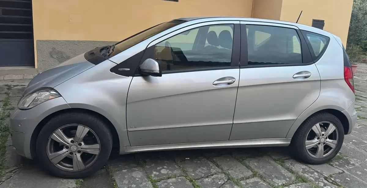 Usata Mercedes A150 Avantgarde Edition 95 CV (69 kW) 2010 Argento Monovolume
