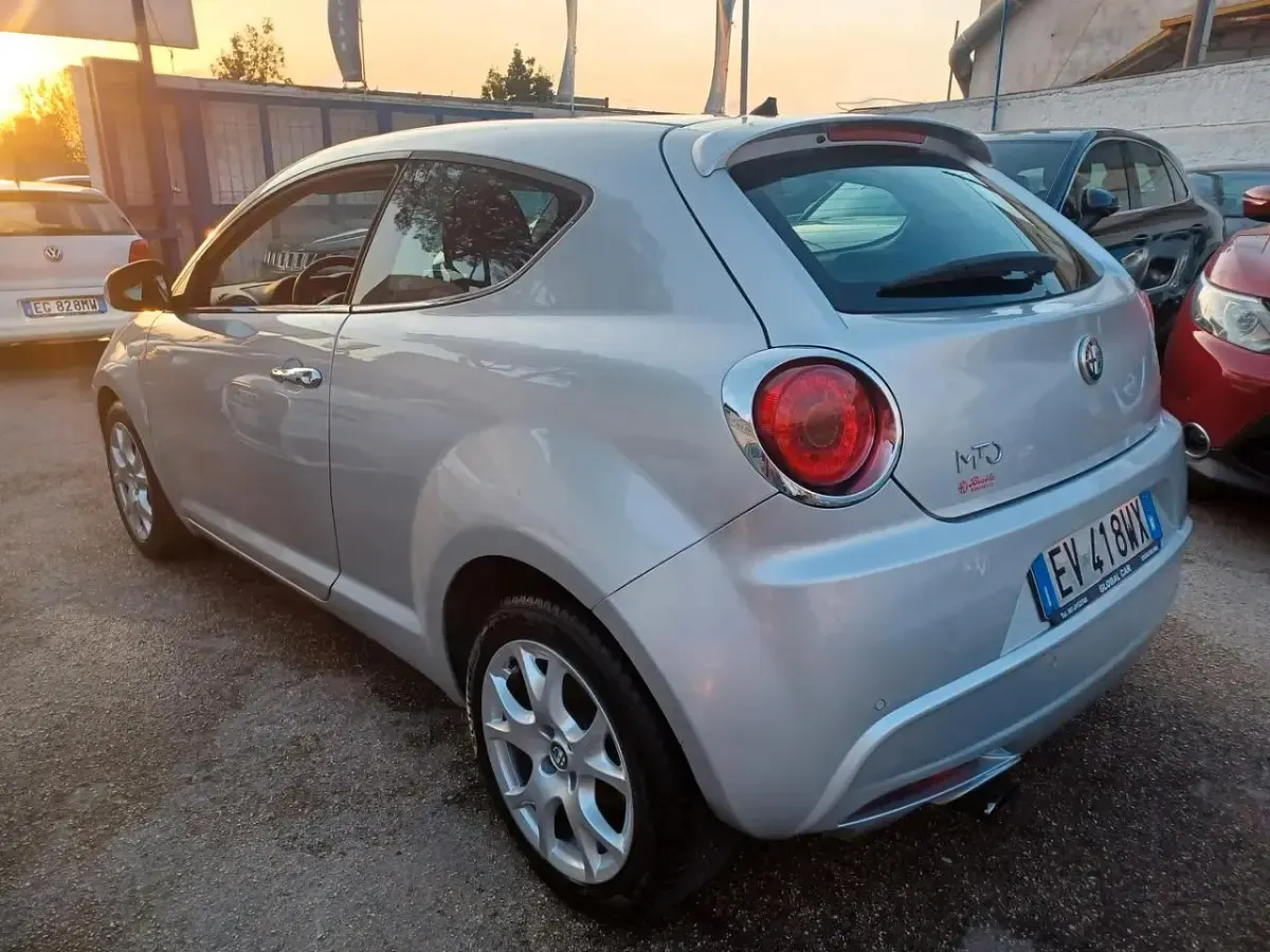 Usata Alfa Romeo MiTo Distinctive 85 CV (62 kW) 2014 Argento Utilitaria