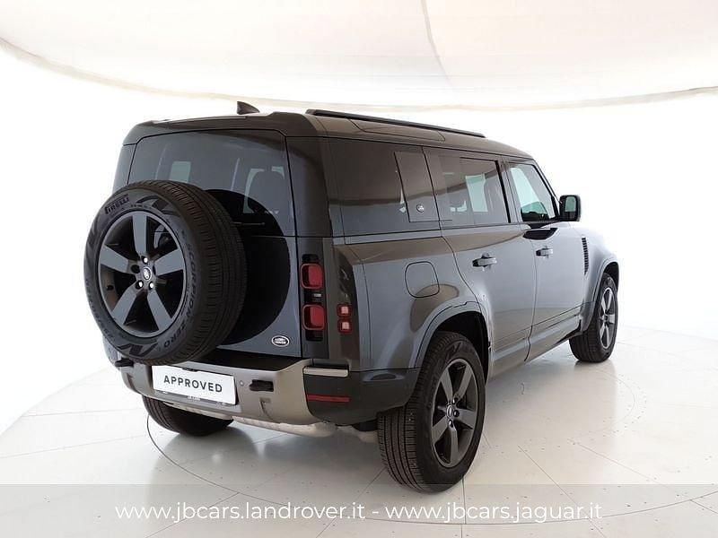 Usata Land Rover Defender SE Dynamic 249 CV (183 kW) 2023 Grigio scuro SUV