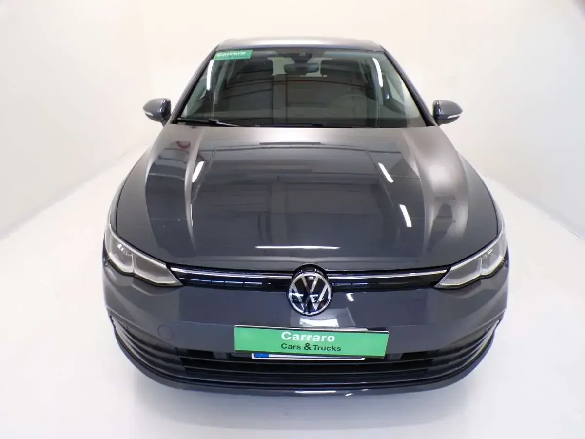Usata VW Golf VIII Life 110 CV (80 kW) 2021 Grigio ardesia Berlina