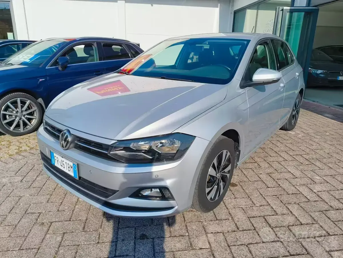 Usata VW Polo Comfortline 90 CV (66 kW) 2018 Grigio Utilitaria