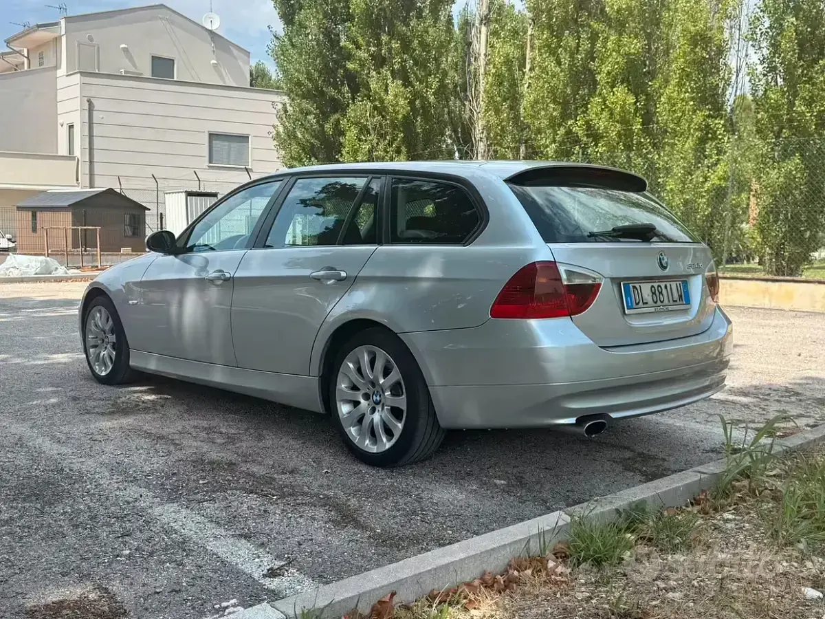 Usata BMW 320 177 CV (130 kW) 2008 Grigio Station wagon