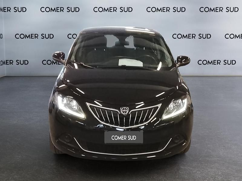 Usata Lancia Ypsilon Silver 69 CV (50 kW) 2022 Nero Utilitaria