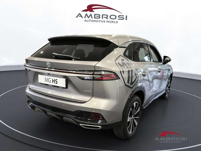 Usata MG HS Luxury 170 CV (125 kW) 2024 Sterling silver SUV