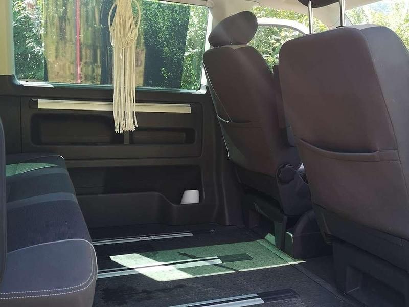 Usata VW Multivan Startline 140 CV (102 kW) 2011 Grigio Monovolume