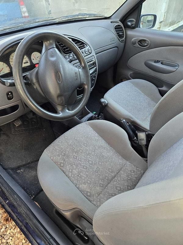Usata Ford Fiesta 76 CV (55 kW) 1999 Blu Utilitaria